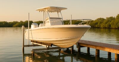 Ceramic coating on boats: wet slip vs. lift in Sarasota County
